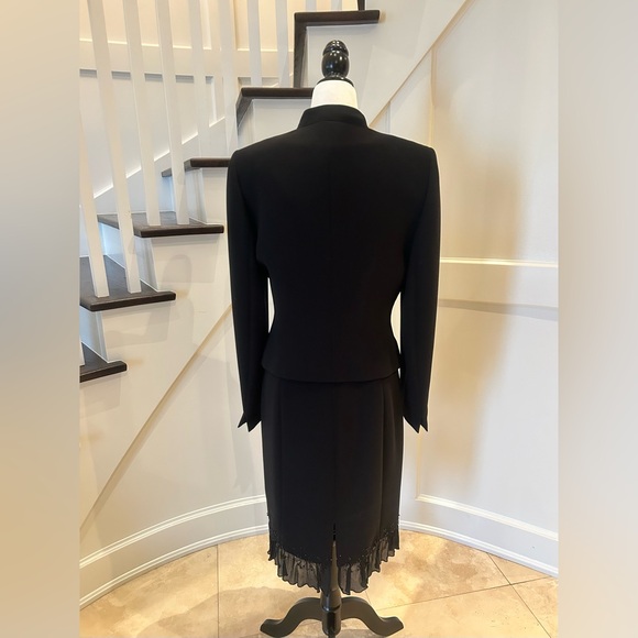 TAHARI 2-Piece Formal Dress Suit, Black Size 8 - Picture 11 of 13